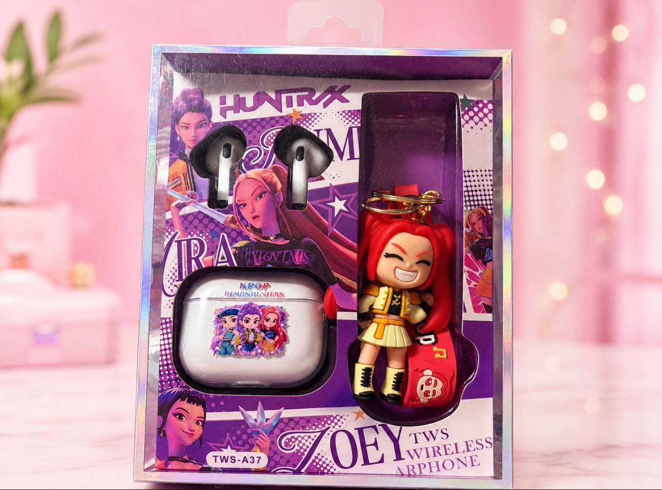 KPOP Wireless Earphones and Keychain Set